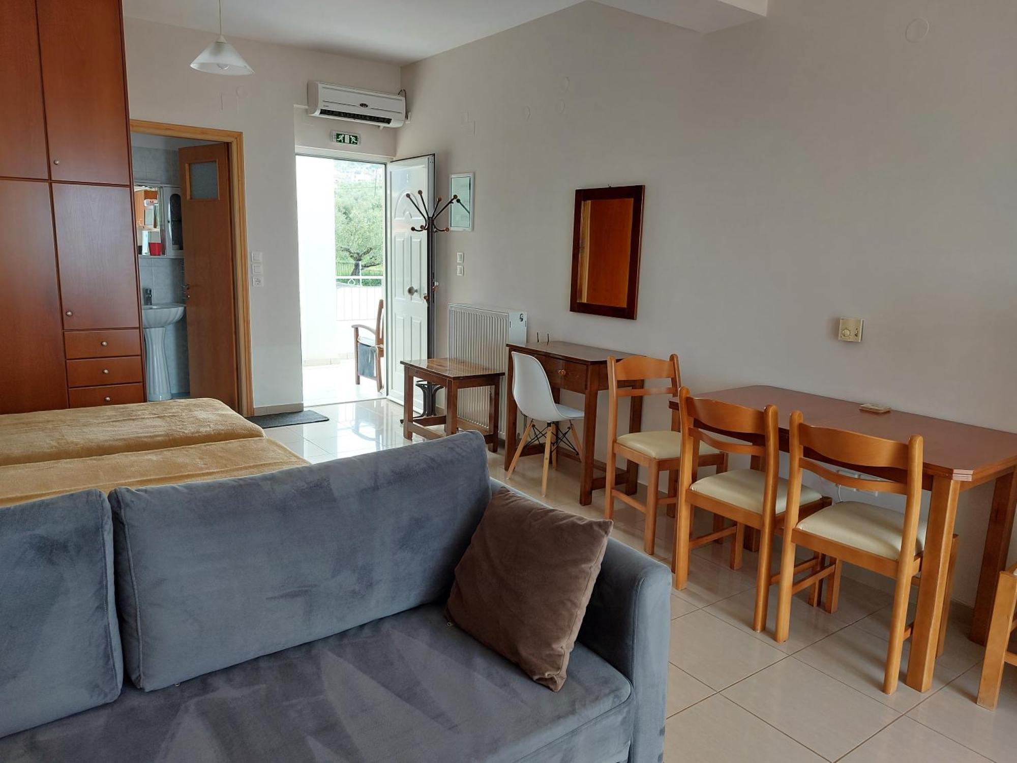 Elea Apartments Kalamata Phòng bức ảnh