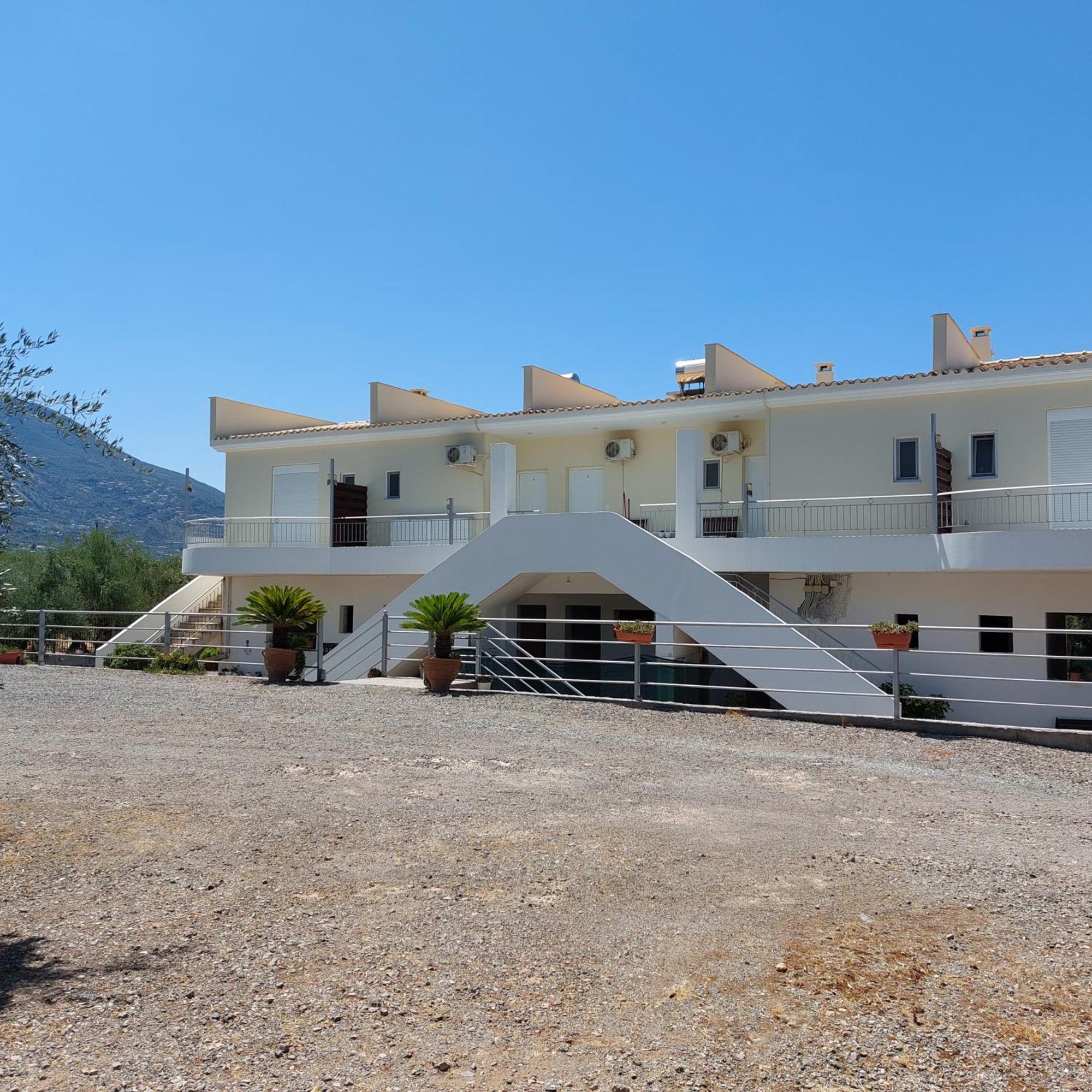 Elea Apartments Kalamata Ngoại thất bức ảnh